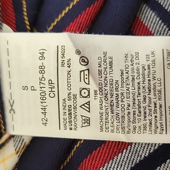 GAP small button down flannel red white blue plaid - Picture 4 of 4